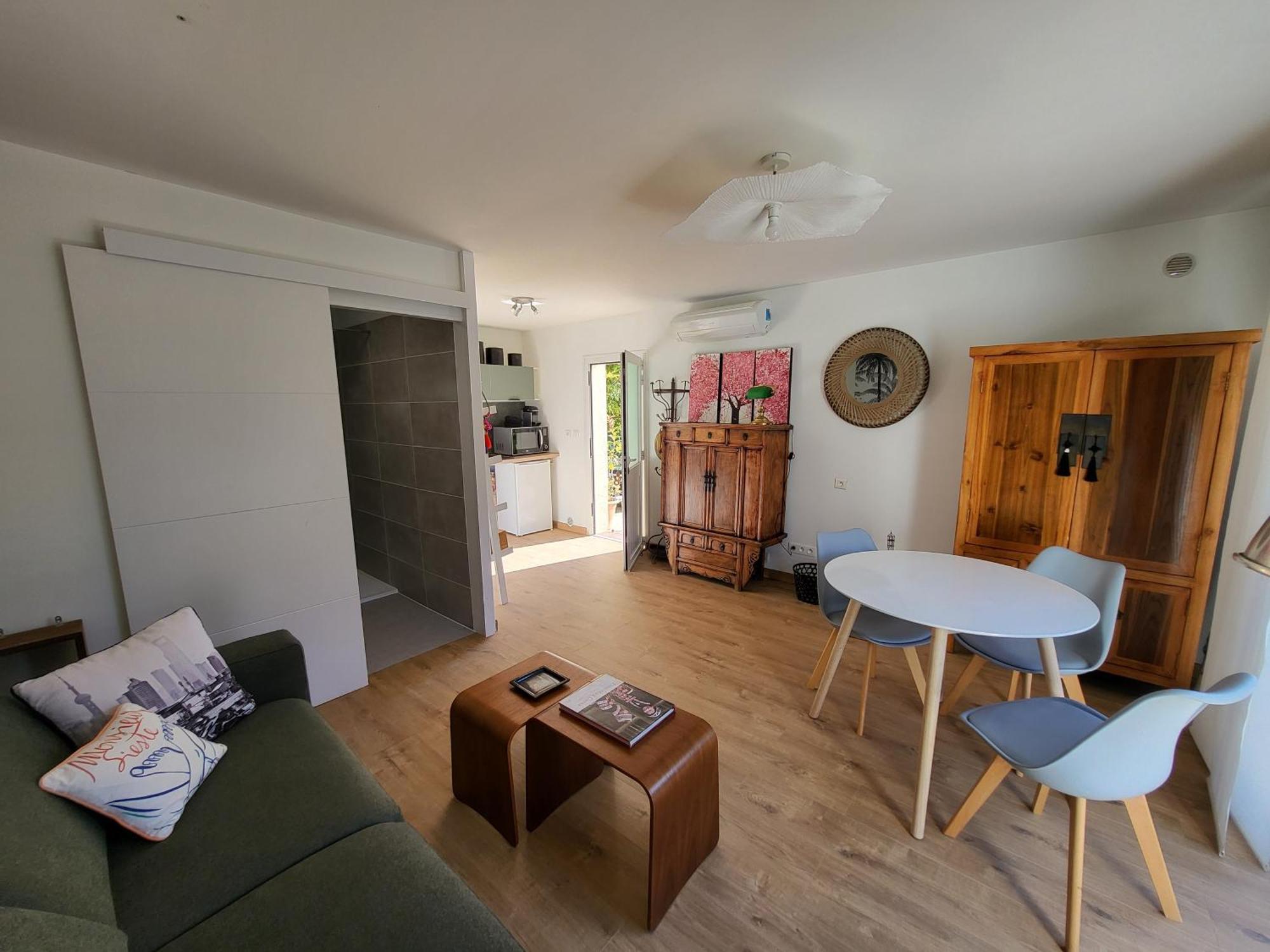 Studio Independant Avec Terrasse A Juan Les Pins Антиб Екстериор снимка