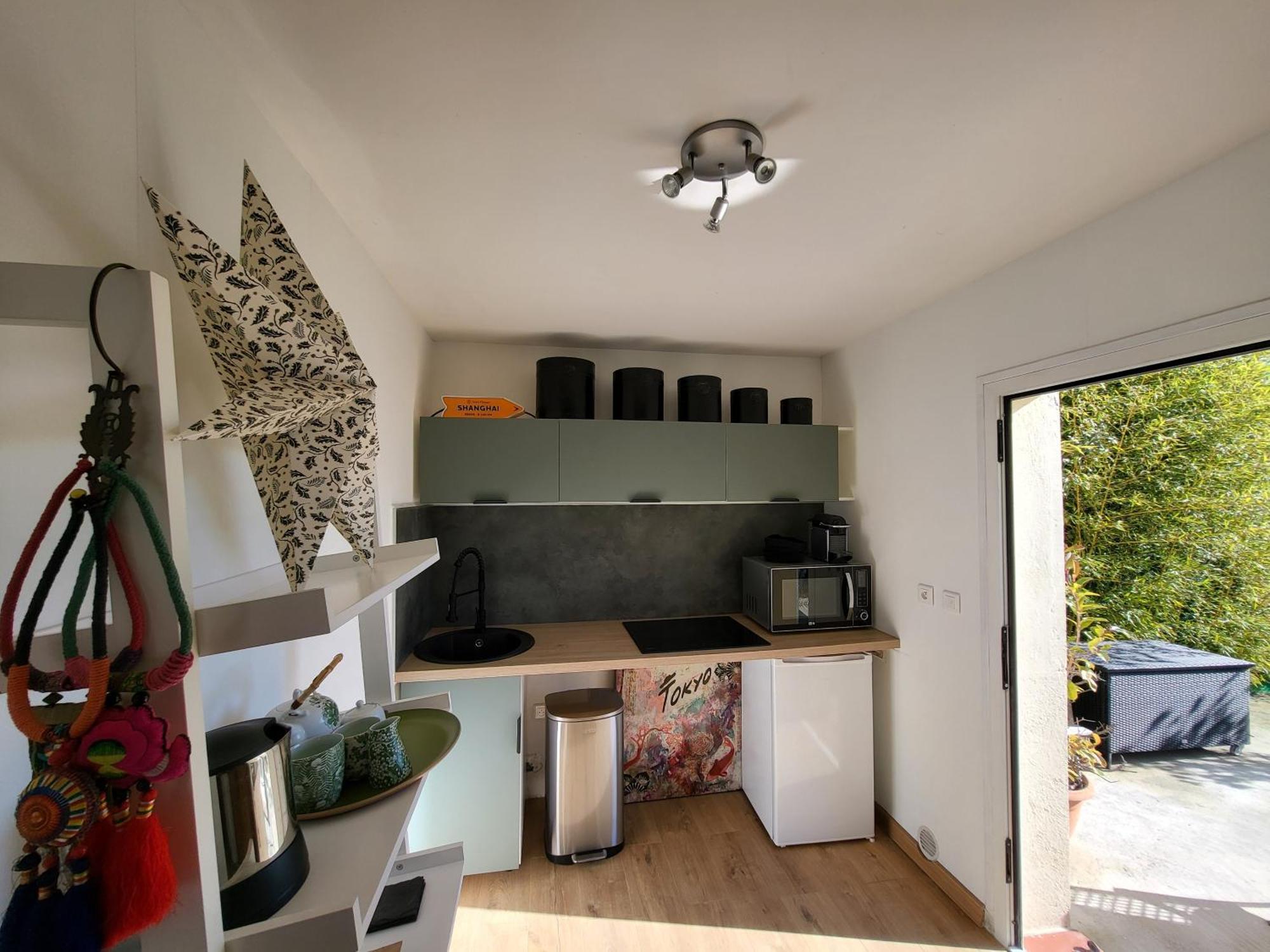 Studio Independant Avec Terrasse A Juan Les Pins Антиб Екстериор снимка