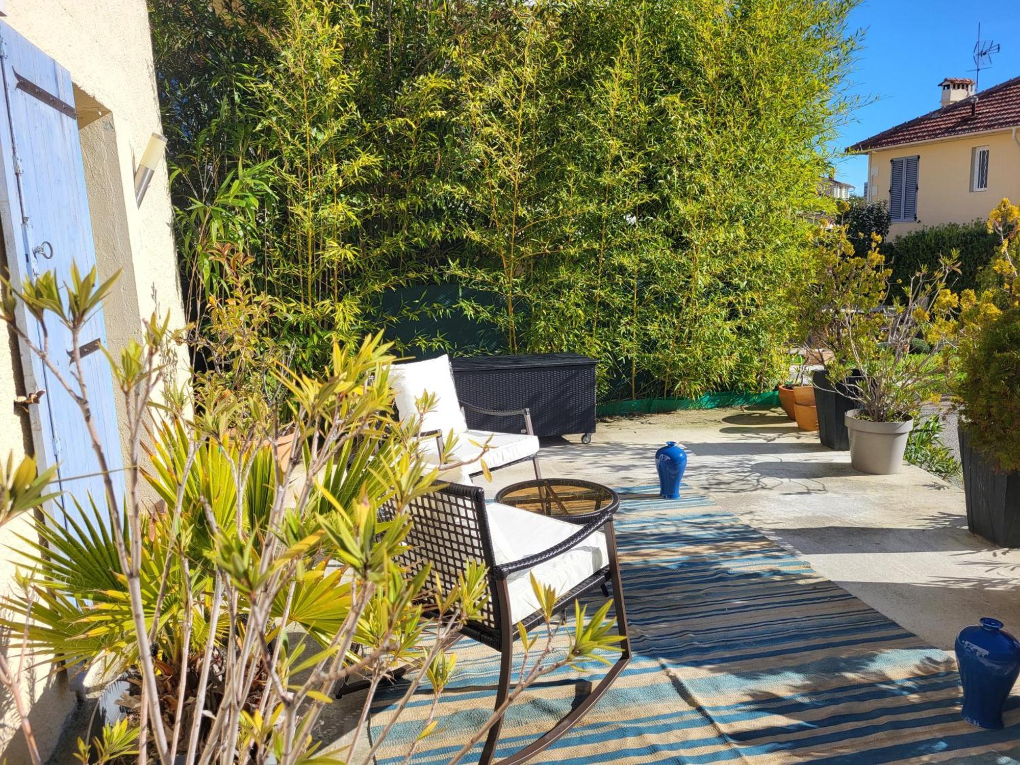 Studio Independant Avec Terrasse A Juan Les Pins Антиб Екстериор снимка